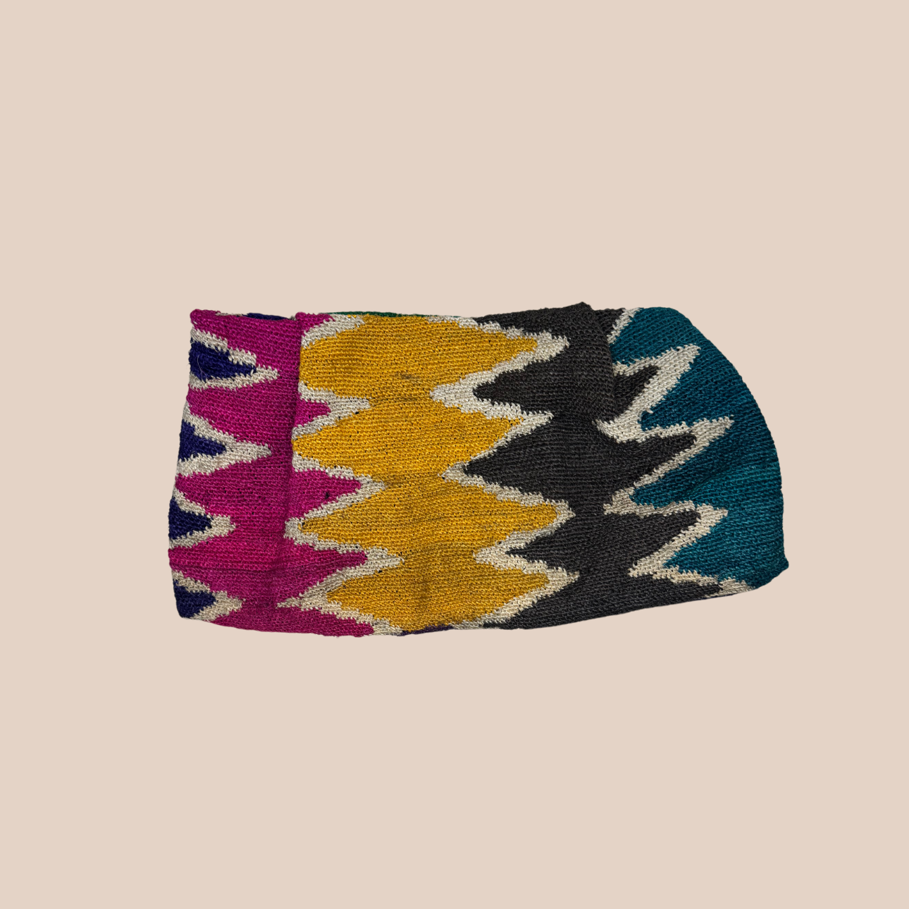 Image de la pochette isla de Maison Badigo , pochette tendance et unique en fibres naturelles de cactus