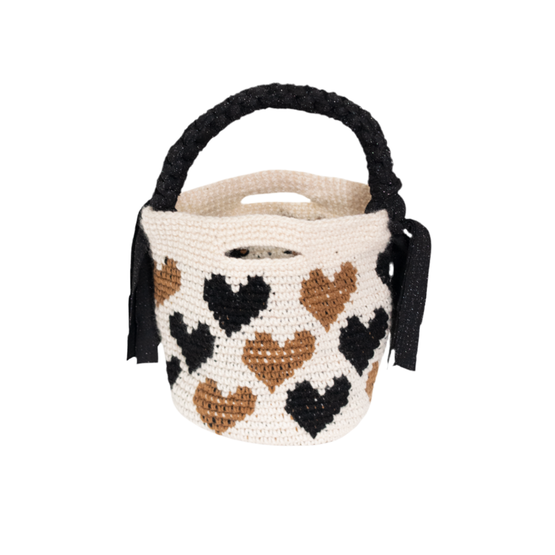 Pequeñito corazón negro, mini sac en crochet