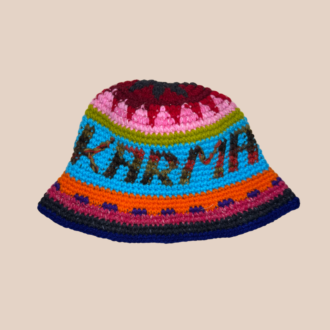 Image du bucket hat inscription GOOD et KARMA de Maison Badigo, bucket hat (bob) multicolore unique et tendance
