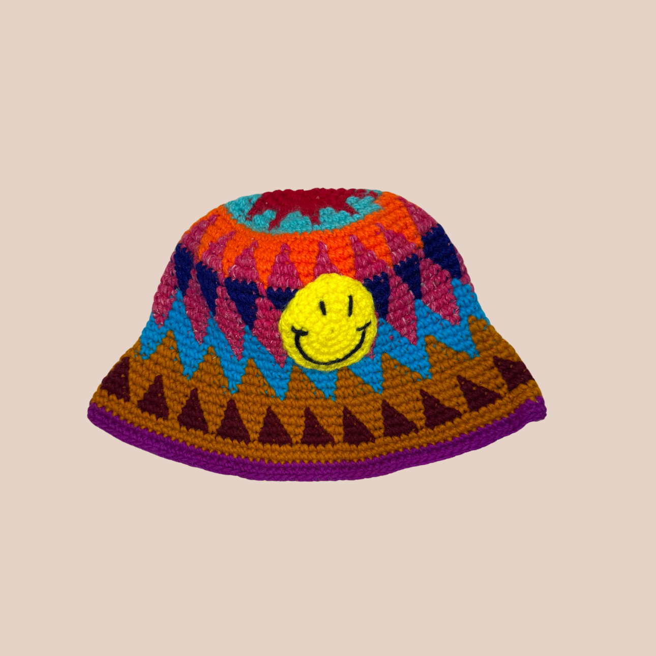 Image du bucket hat motif smiley de Maison Badigo, bucket hat (bob) multicolore unique et tendance
