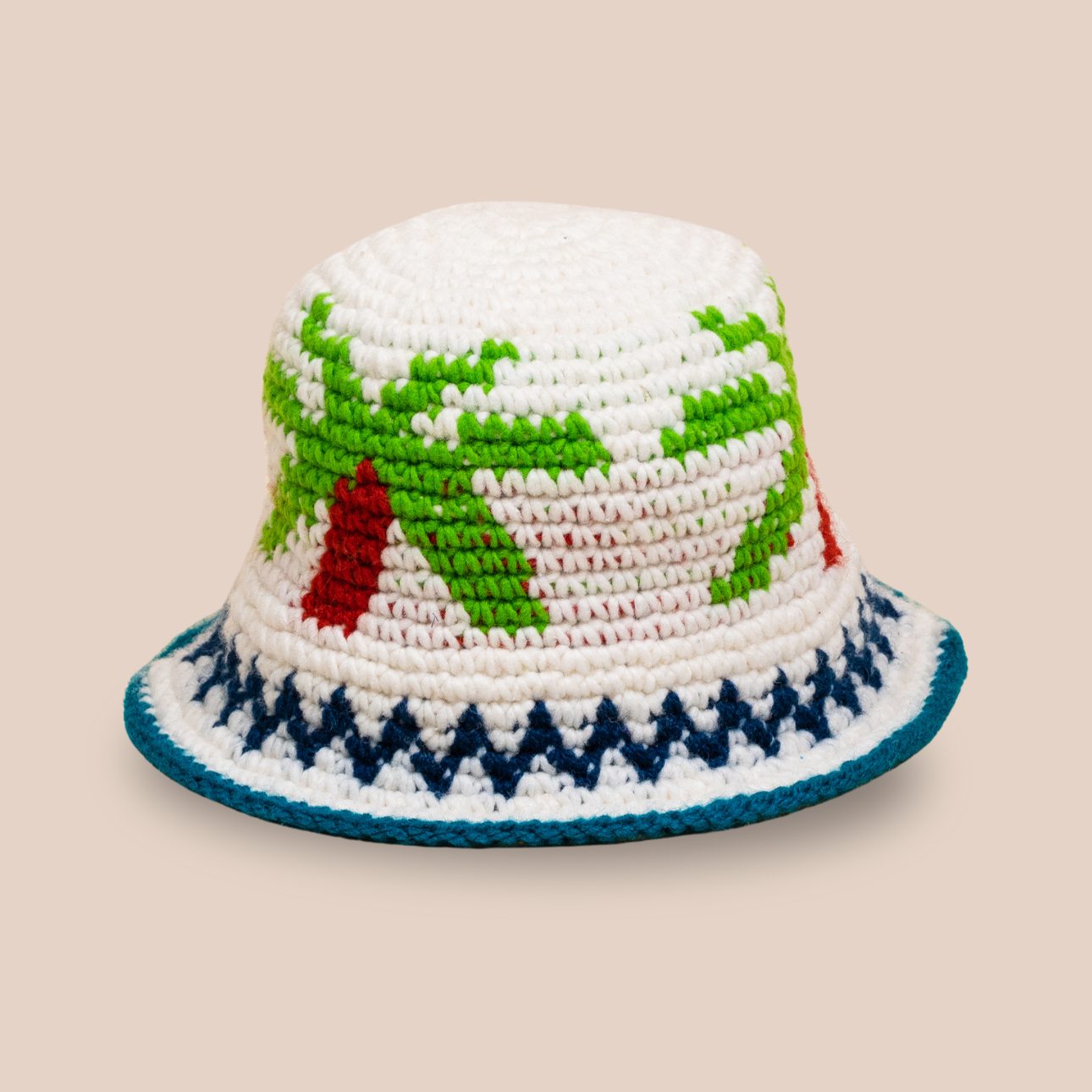 Image du bucket hat motifs palmiers de Maison Badigo, bucket hat (bob) blanc unique et tendance