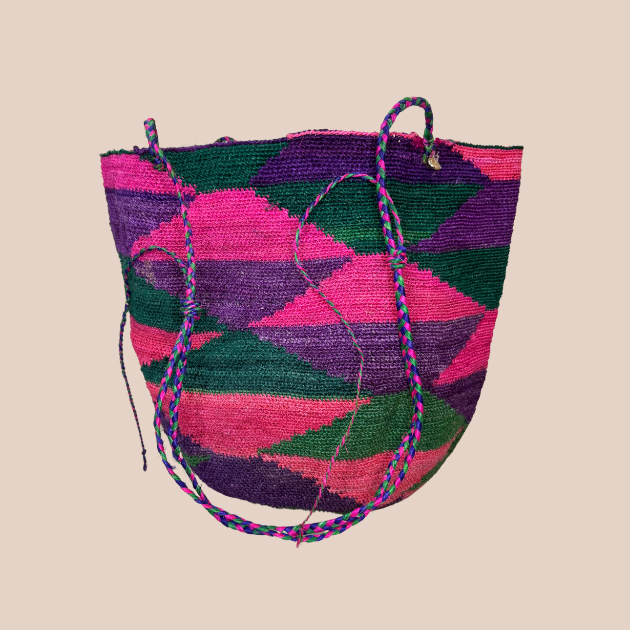  Image du sac PLAYA de Maison Badigo, sac en fibres de cactus multicolore unique et tendance