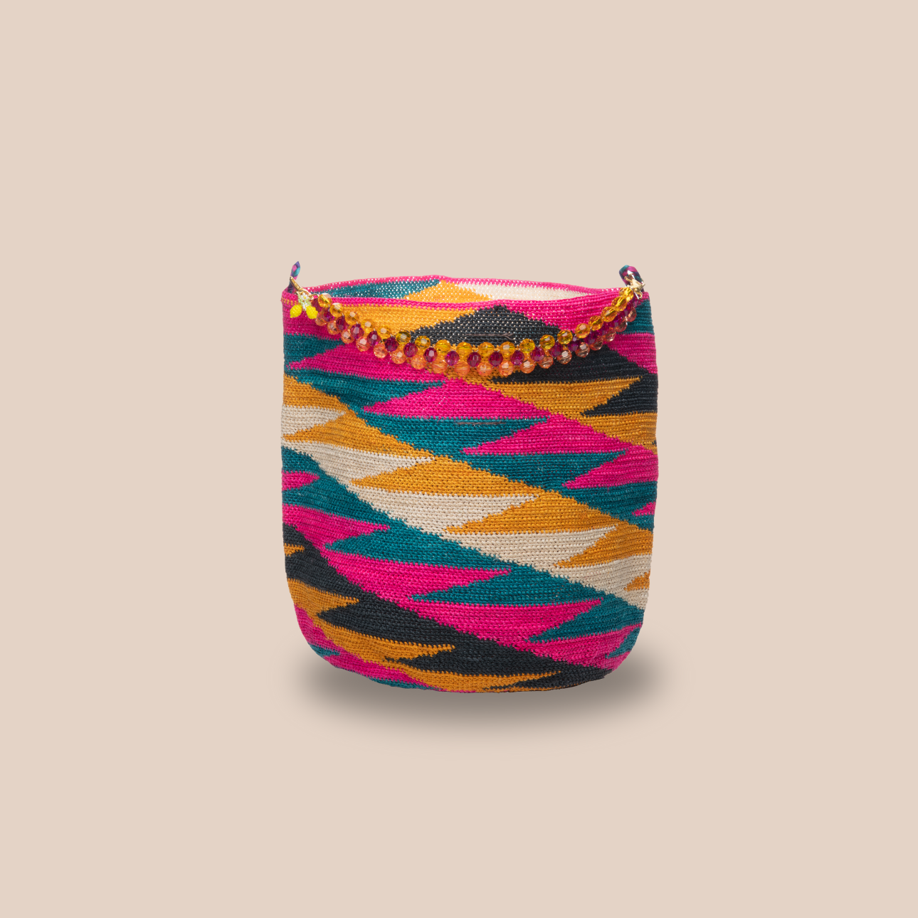 Image du sac princesa anses citron de Maison Badigo, sac en fibres naturelles de cactus multicolore unique et tendance
